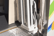 胸部レントゲン車リフト付