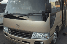 モニター、カーテン設置